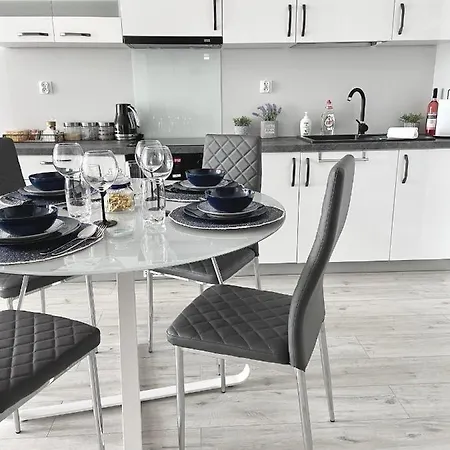 Komfortowy Z Balkonem 'platany' شقة